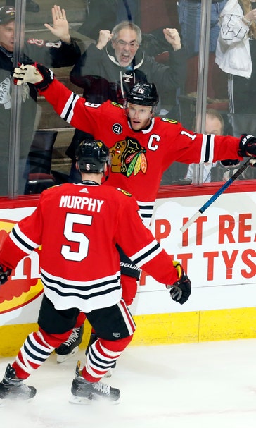 Toews OT goal sends Blackhawks past Canucks to 6th straight